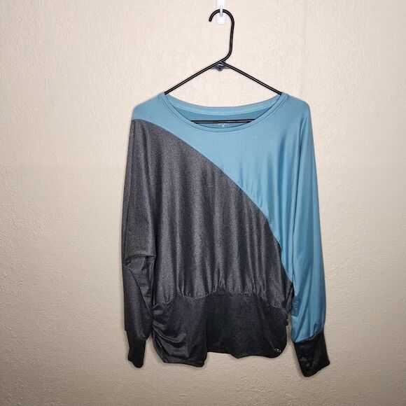 Tahari Sport Top Womens 1X Blue Gray Polyester Stretch Boat Neck Long Sleeve - Picture 1 of 6